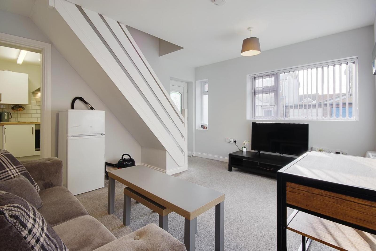 Ashley Road Apartments พูล ภายนอก รูปภาพ